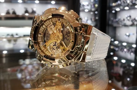 G-SHOCK GM-3110PR-1A ゴールド/ブラウン 一際目立つ、ゴールドのG-SHOCKもあります！|スタッフブログ|小林時計