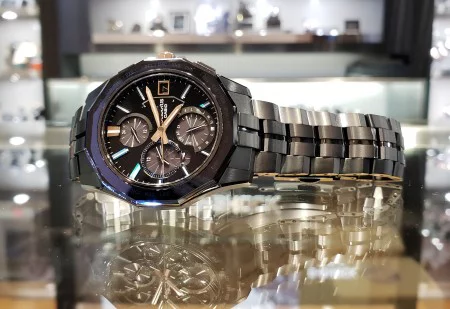 透き通る“青”を特徴とした、Manta シリーズ|スタッフブログ|小林時計店