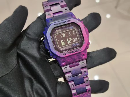 オーロラの様なカラーリングが目を惹きつけるG-SHOCK！|スタッフブログ