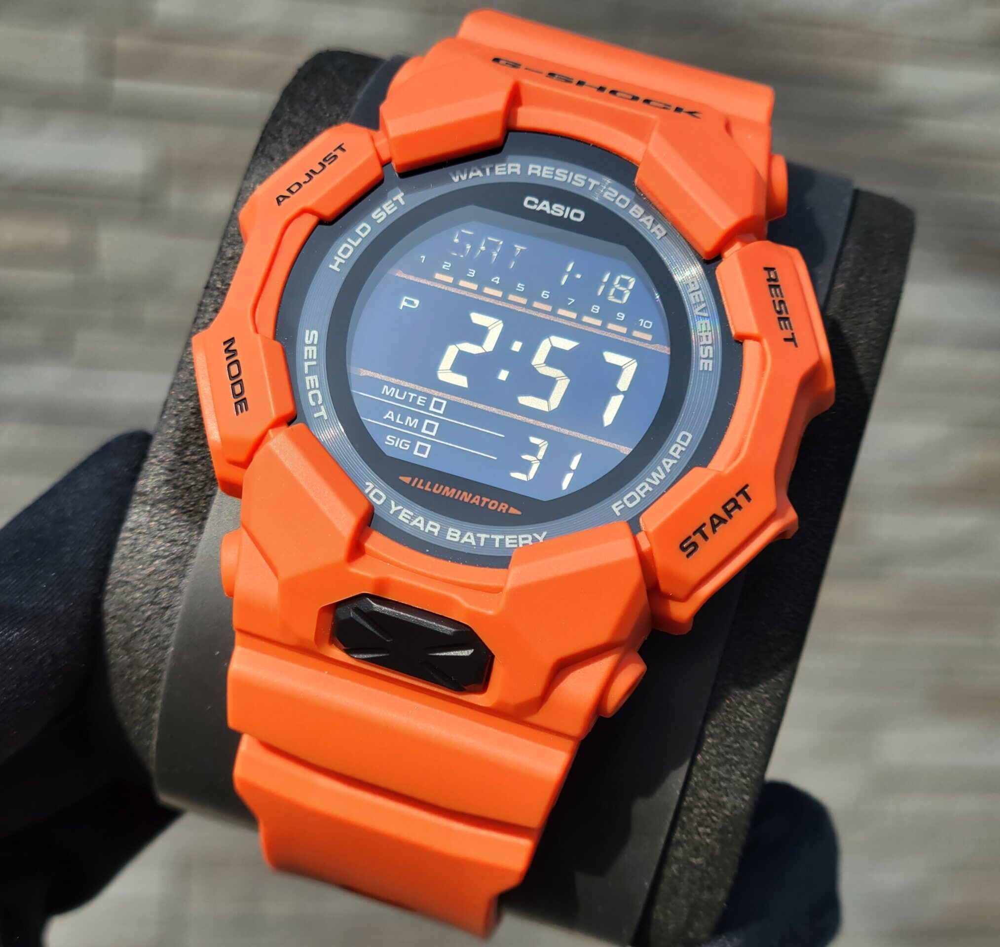 電池寿命が約10年！？長寿命型のG-SHOCK|スタッフブログ|小林