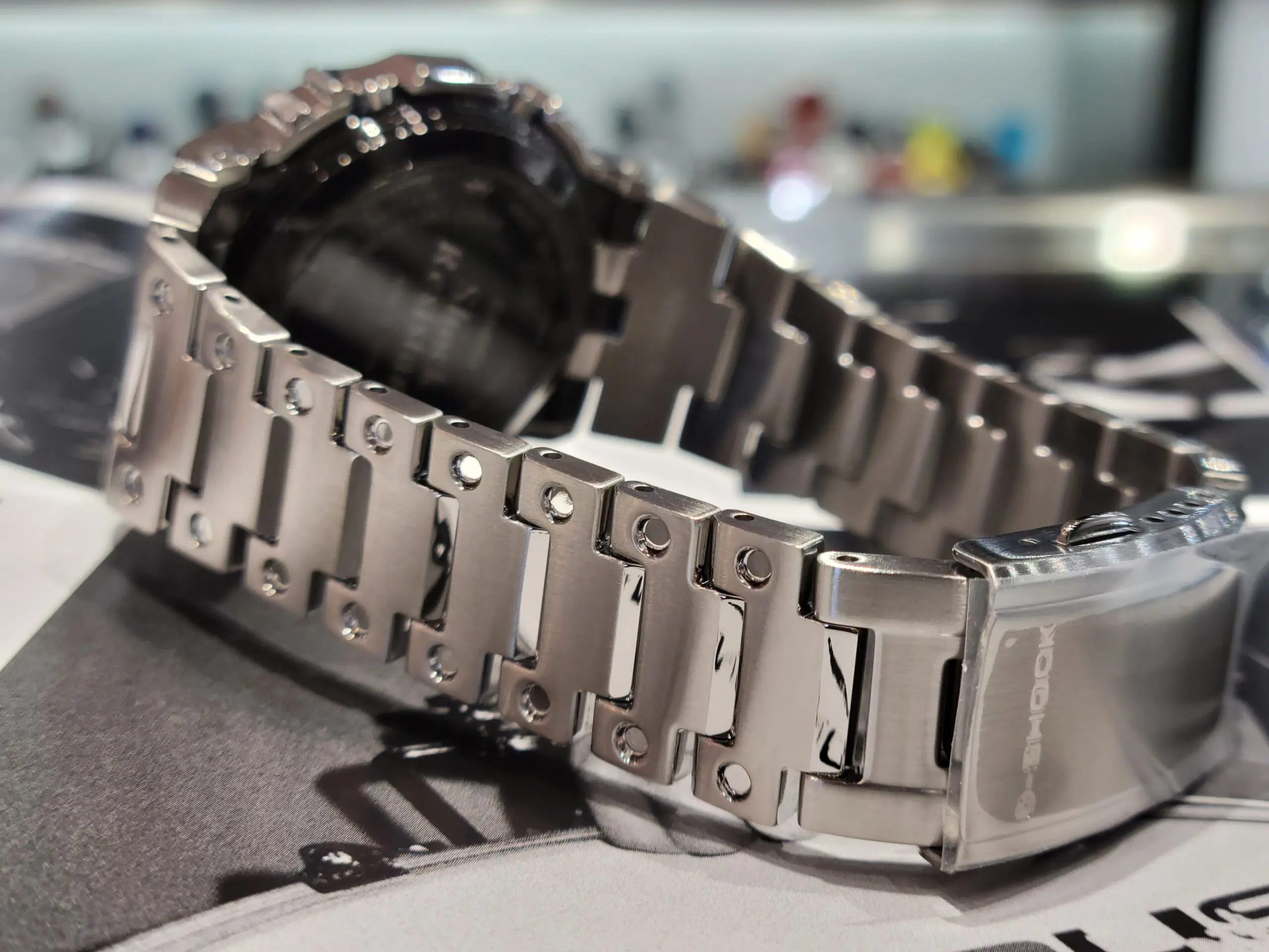 初代G-SHOCKのデザインを受け継ぎ登場したフルメタル！|スタッフブログ