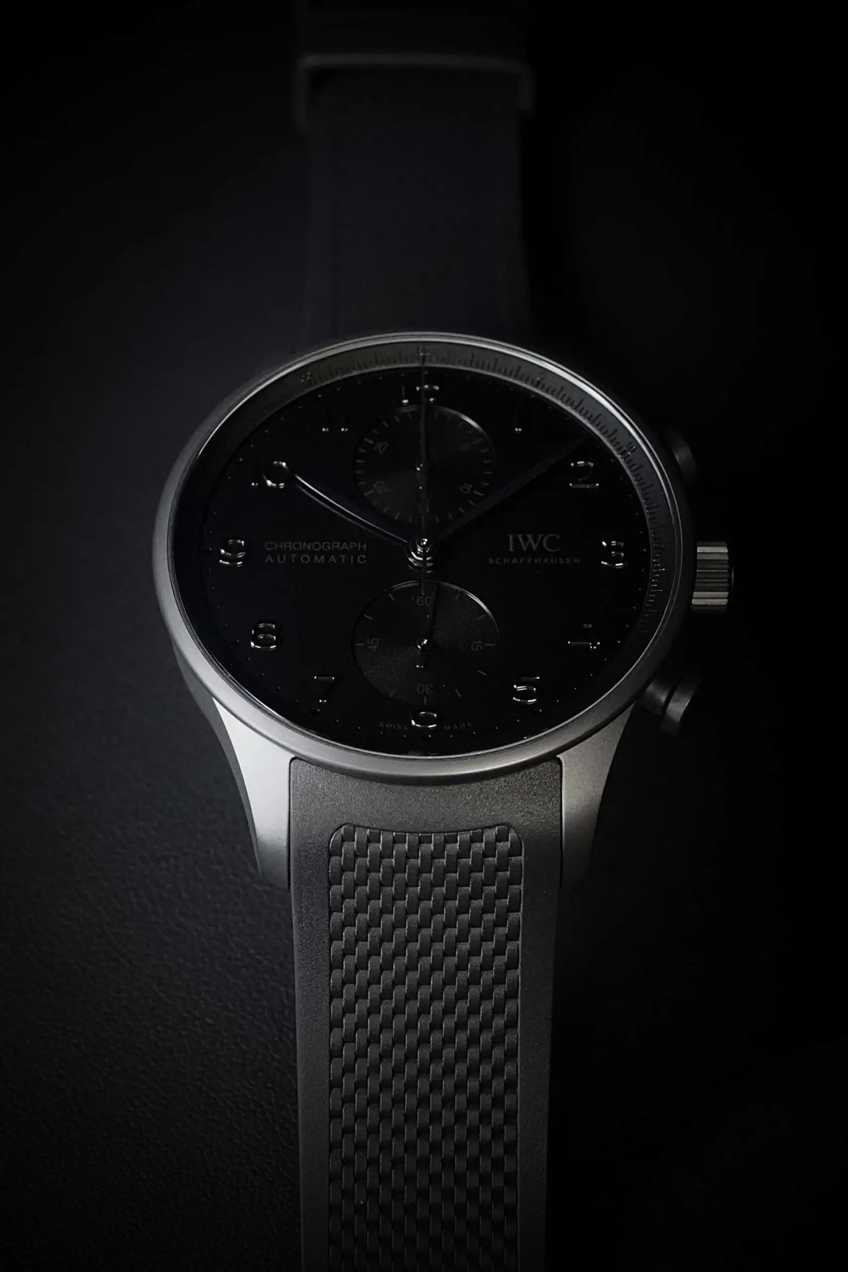 漆黒に染まるIWC「ポルトギーゼ・クロノグラフ・セラタニウム®」が奇跡 