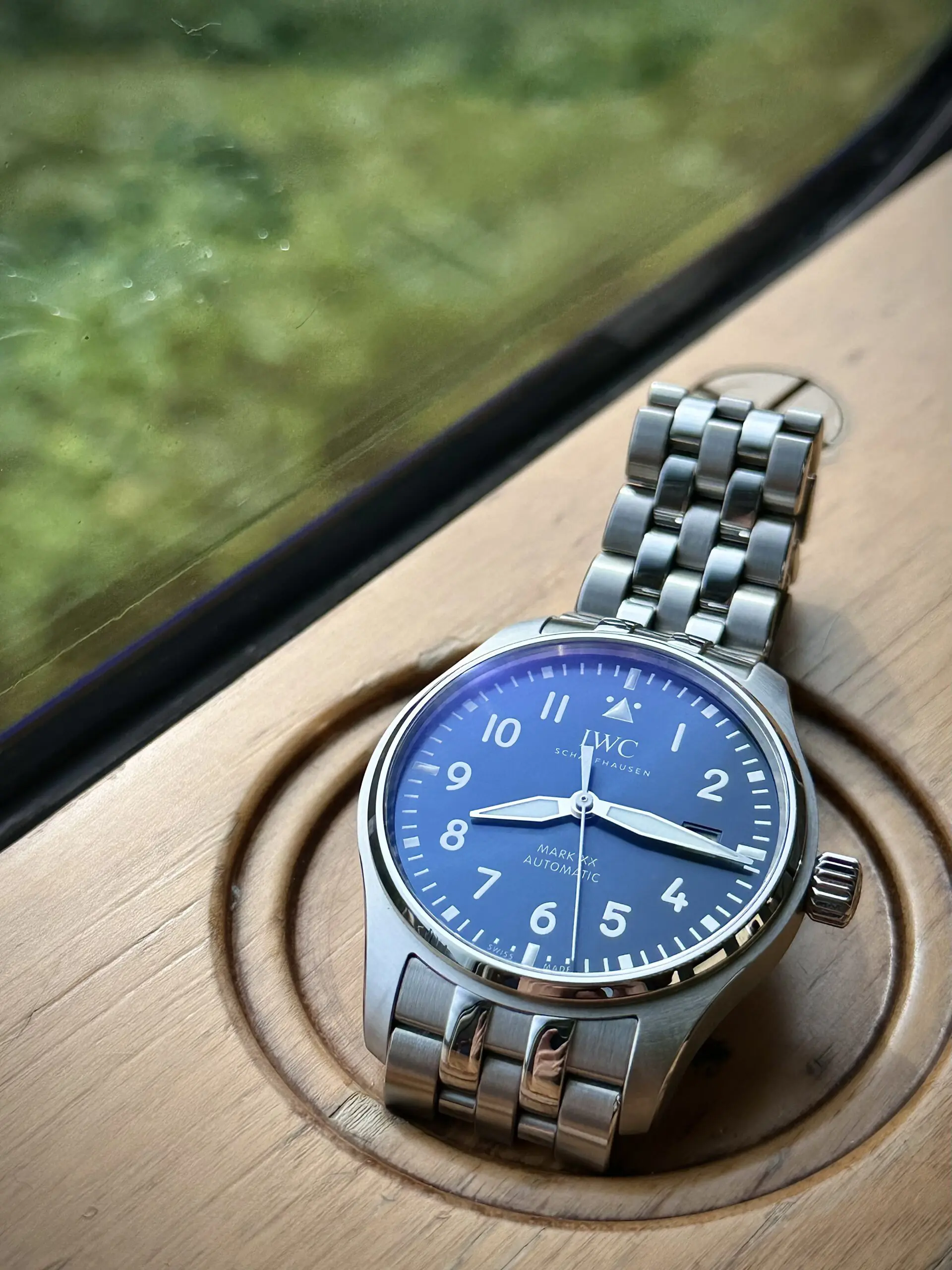 ブラック×ゴールドの荘厳なIWCに酔いしれるポルトギーゼ