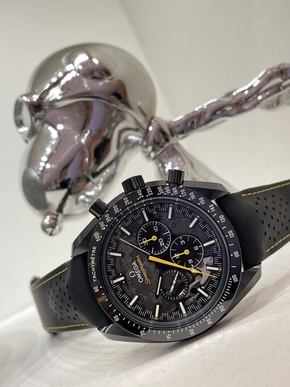 月の裏側でまた会おう」 オメガ スピードマスター アポロ8|スタッフ