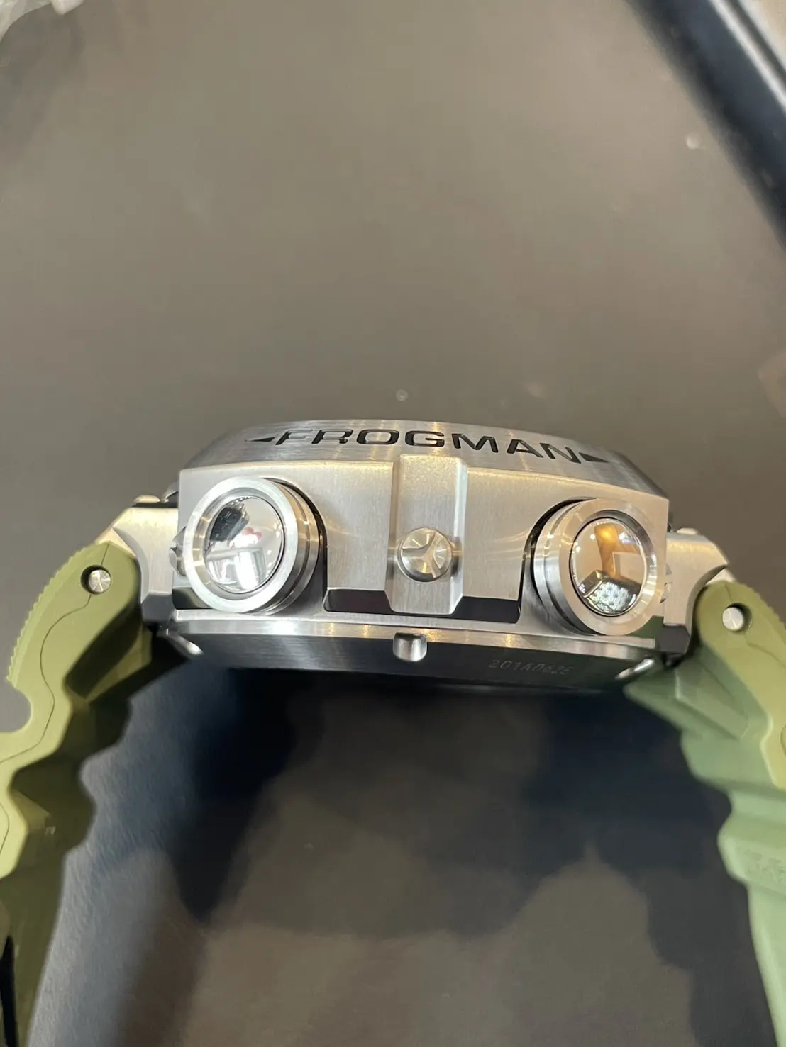G-SHOCKの最高級ライン、MR-Gの新作フロッグマンにしびれる|スタッフ