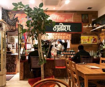ガネーシャ店内