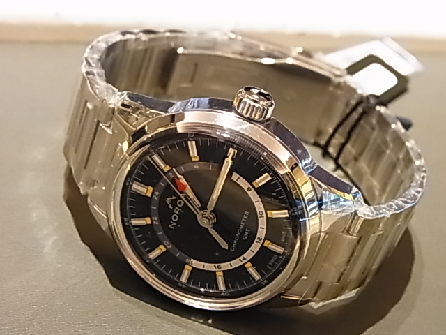 ノルケイン フリーダム60 GMT（ステンレスケース・ブレスレット仕様 
